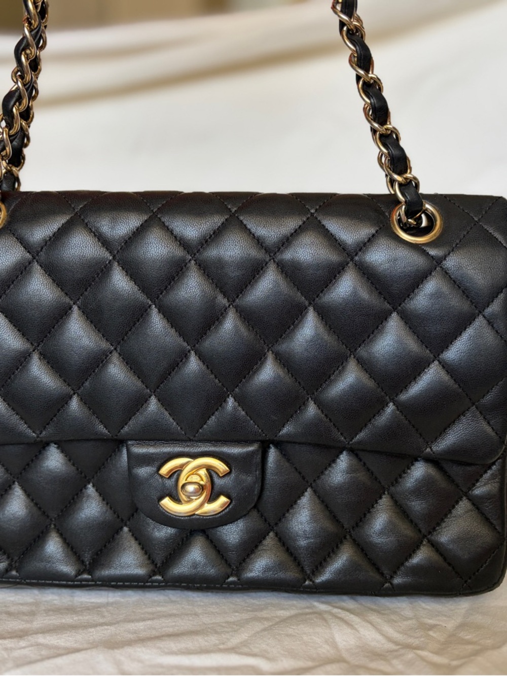 CHANEL Black Quilted Shoulder Bag with Gold Hardware - Picture 2 of 12